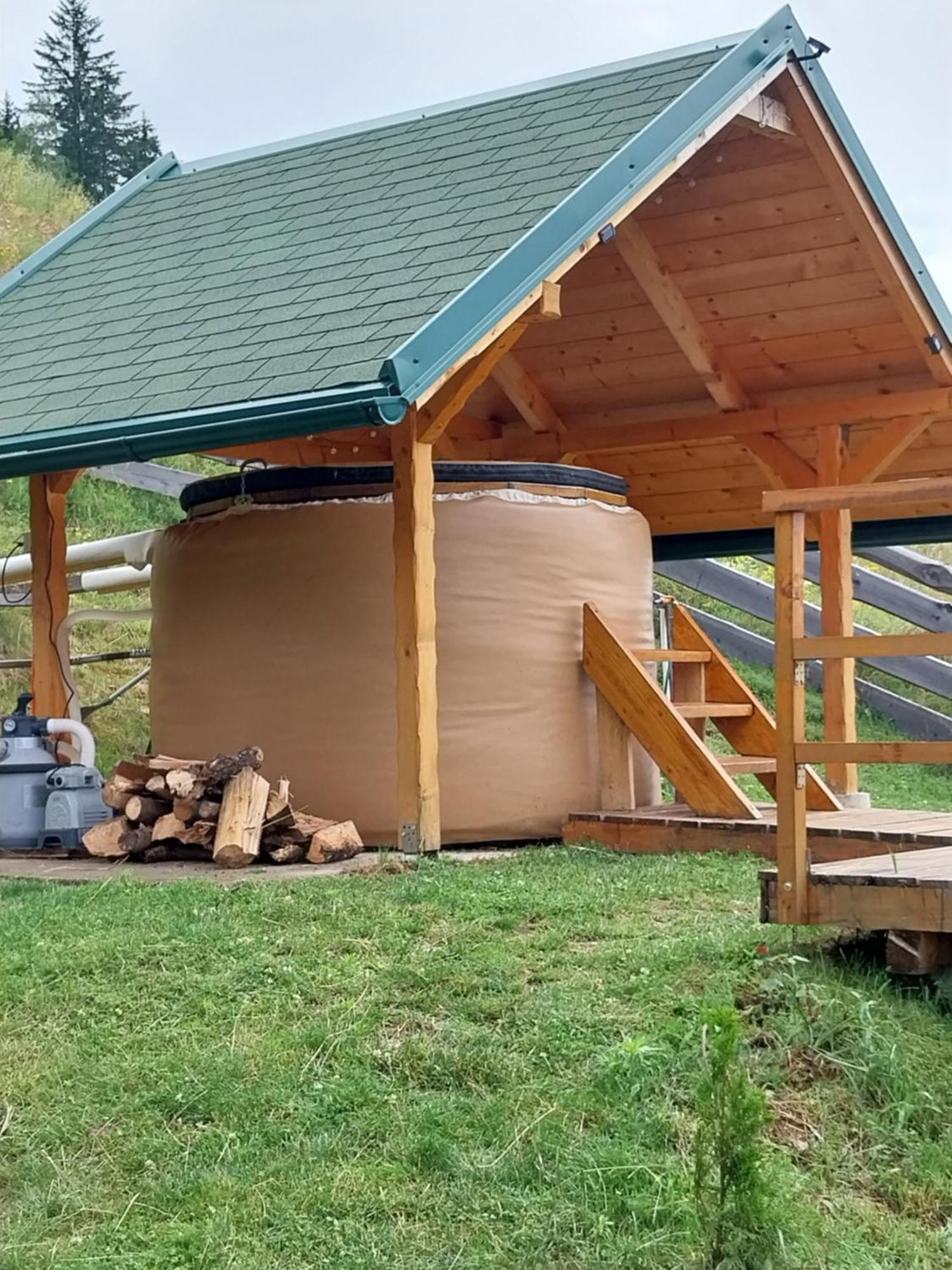 Hotel Glamping Hisice Orlic Muta Exterior foto